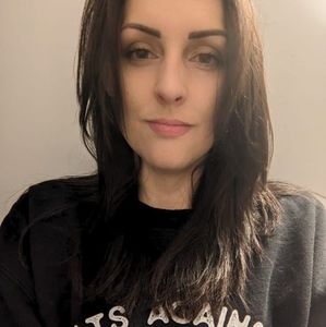 Meet your Posher, Courtney